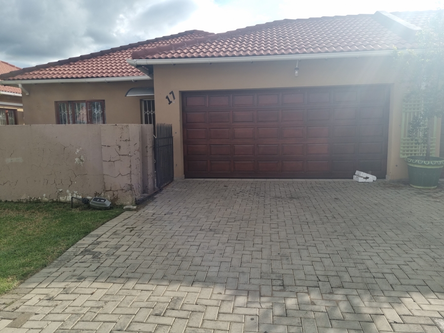 3 Bedroom Property for Sale in Waterval East North West